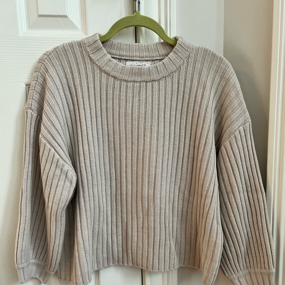 Velvet by Graham and Spencer crop kength size M wool blend sweater gently used